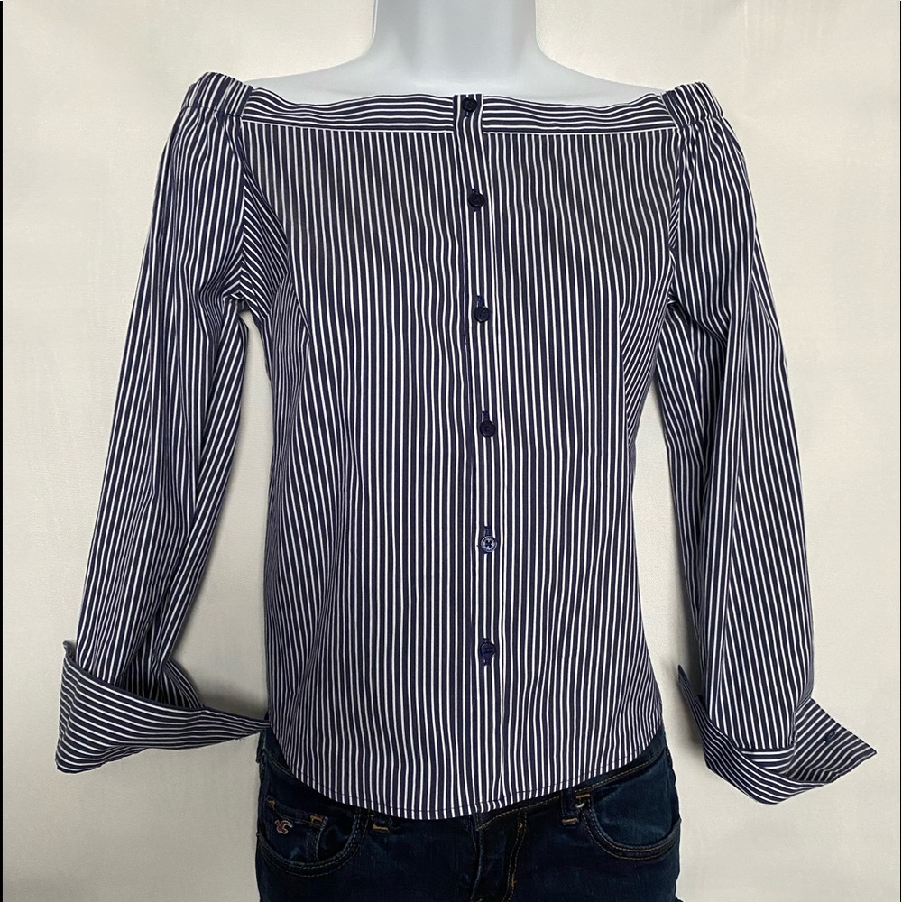 Express Off-Shoulders 3/4 Sleeve Blouse.
